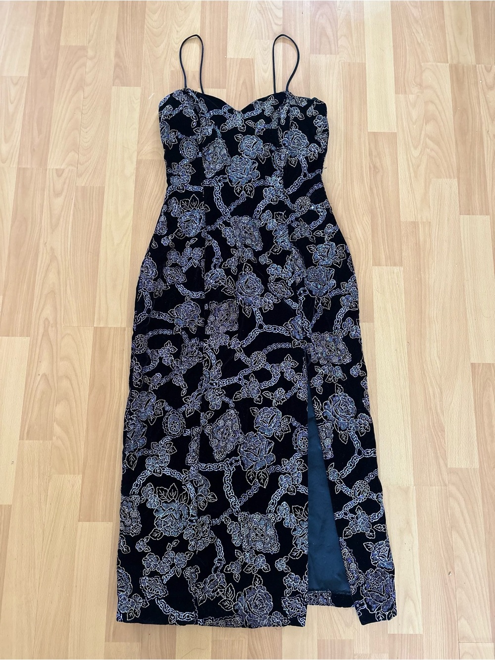 Vintage 90s floral midi dress Black with silver floral velvet-style pattern S - Picture 3 of 7